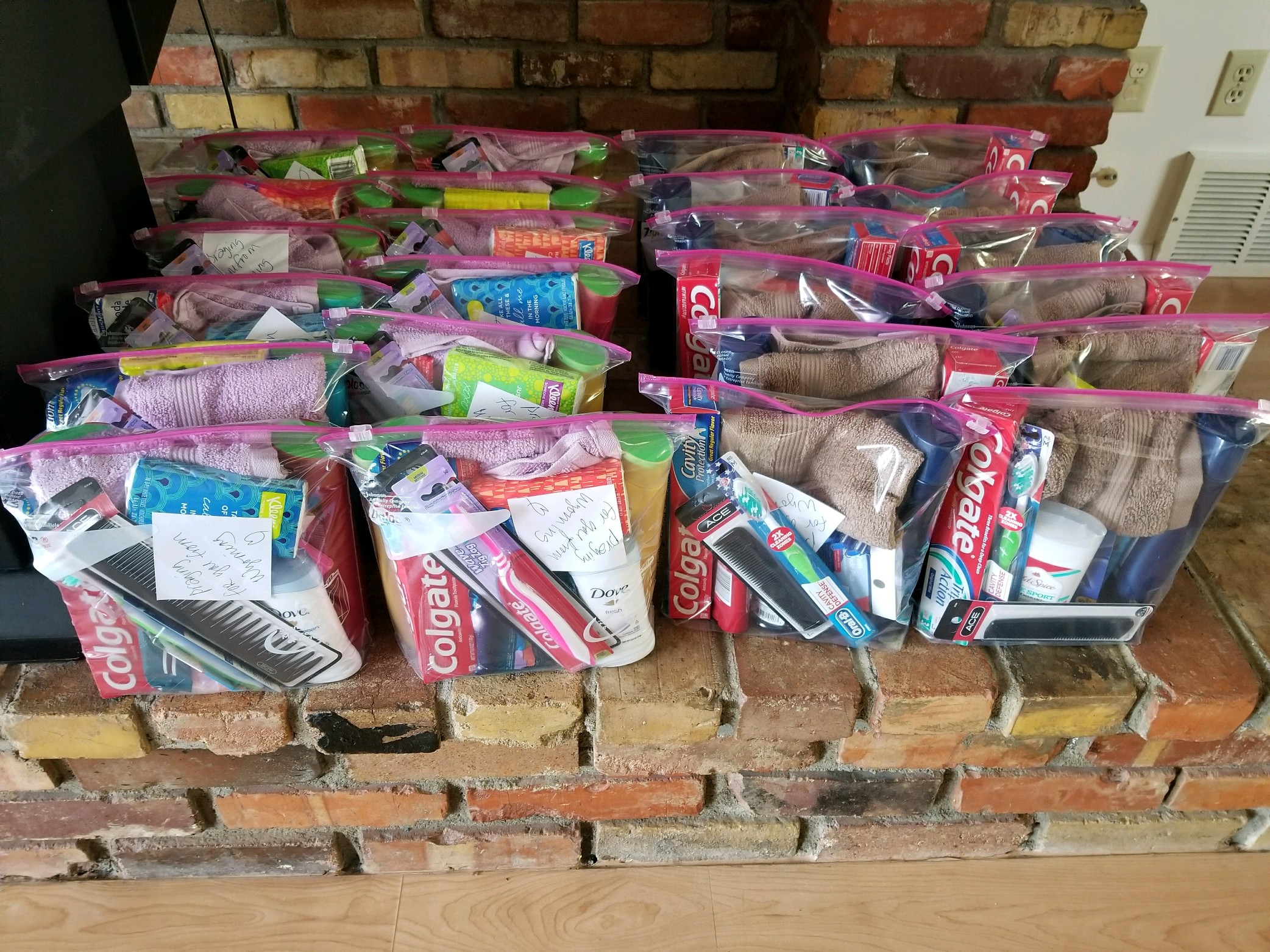 Redi & Community prepare hygiene kits for Texas